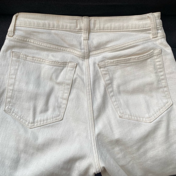 Abercrombie Ultra High Rise Straight White Jeans - curve love - Picture 4 of 8